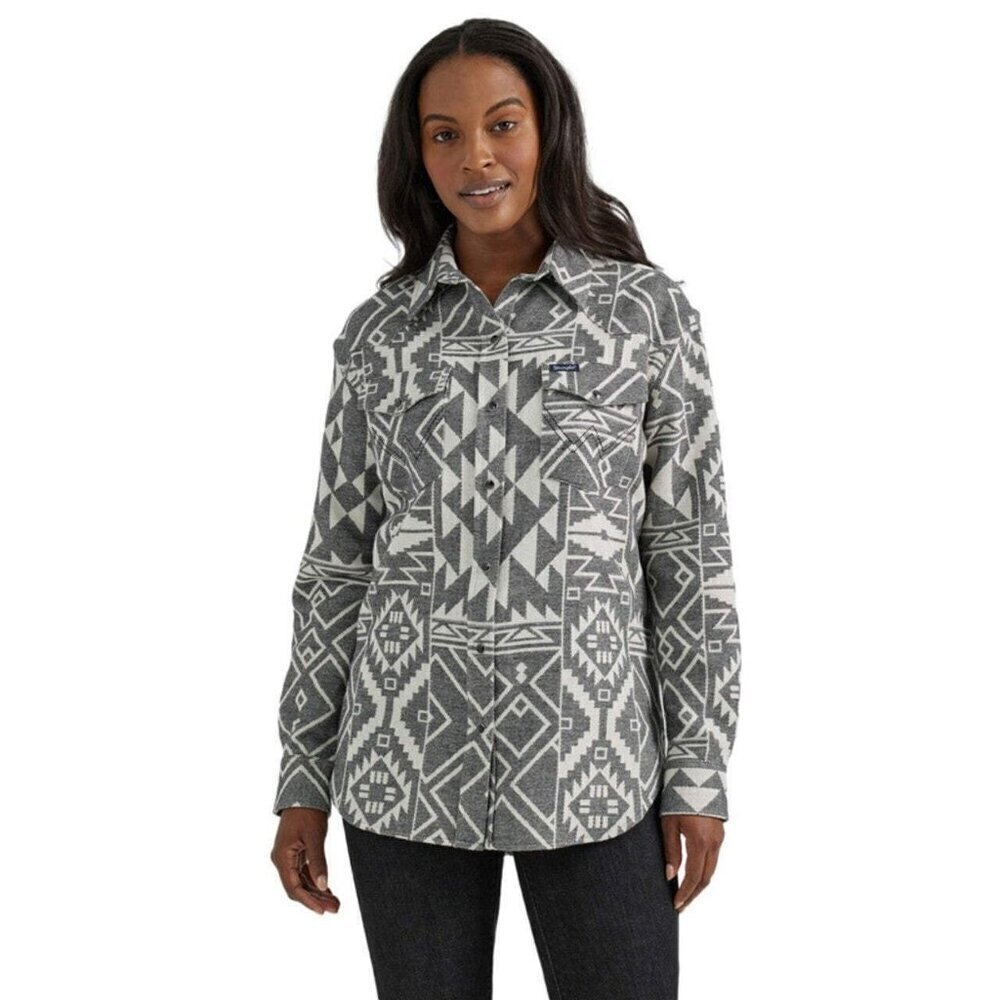 Wrangler Retro Women's XL Long Sleeve Punchy Geo Print Boyfriend Fit Snap Shirt